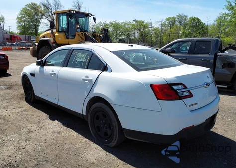 2017 Ford Police Interceptor из США, поврежденный, VIN 1FAHP2L80HG133846